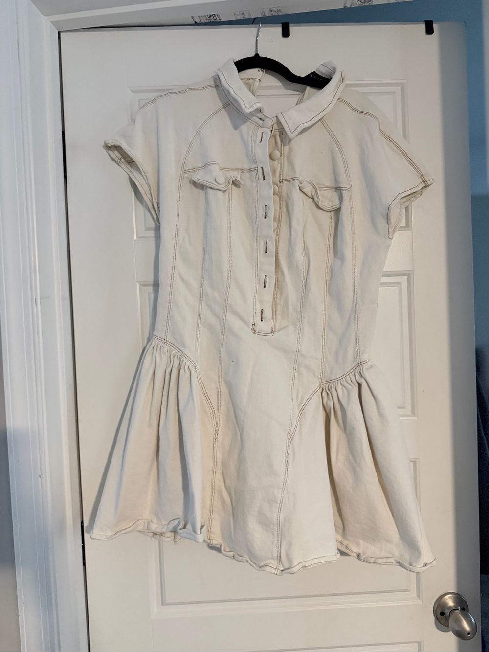 AKIRA Cream Short-Sleeve Button Peplum Mini Dress